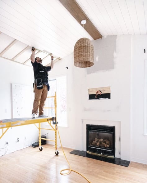 Moulding roof installation